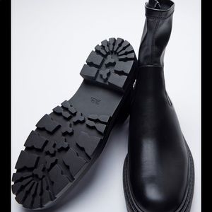 Zara / LOW HEELED LUG SOLE ANKLE BOOTS